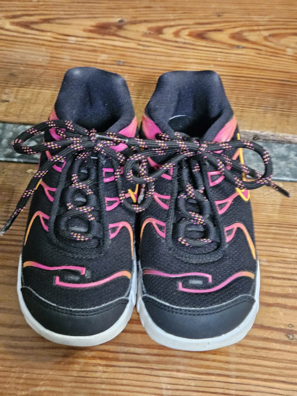 Nike Air Max Plus Black With Orange & Pink 10c